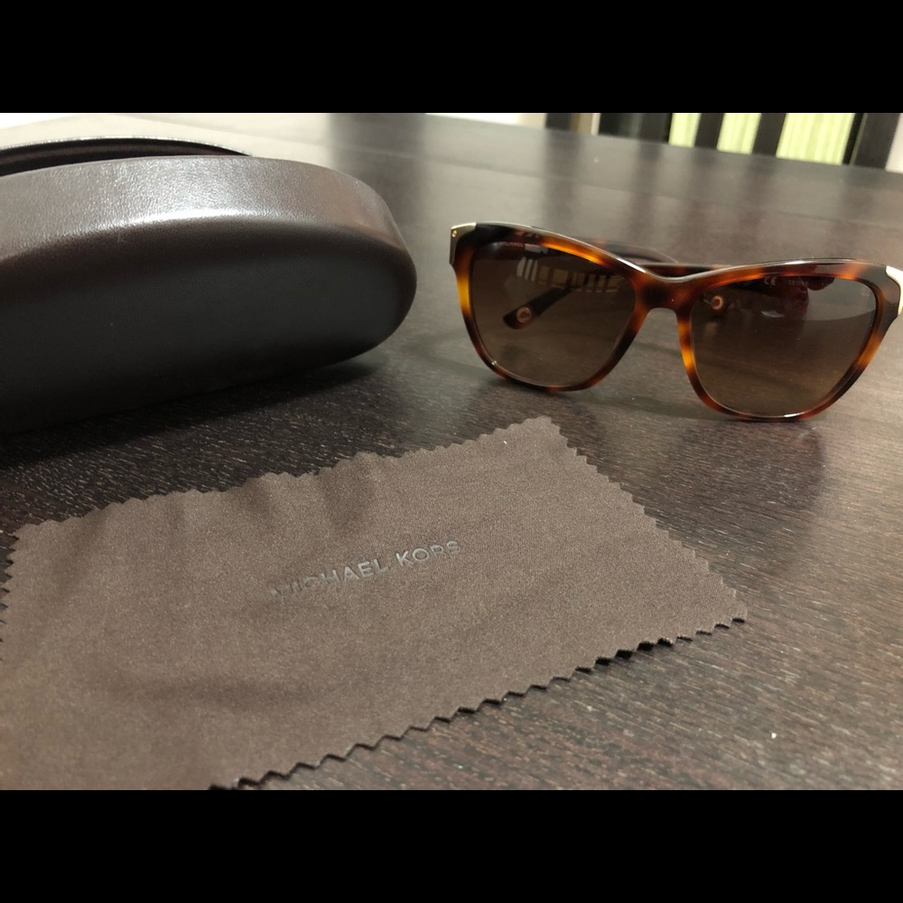 Michael Kors Madeline MKS826 sunglasses